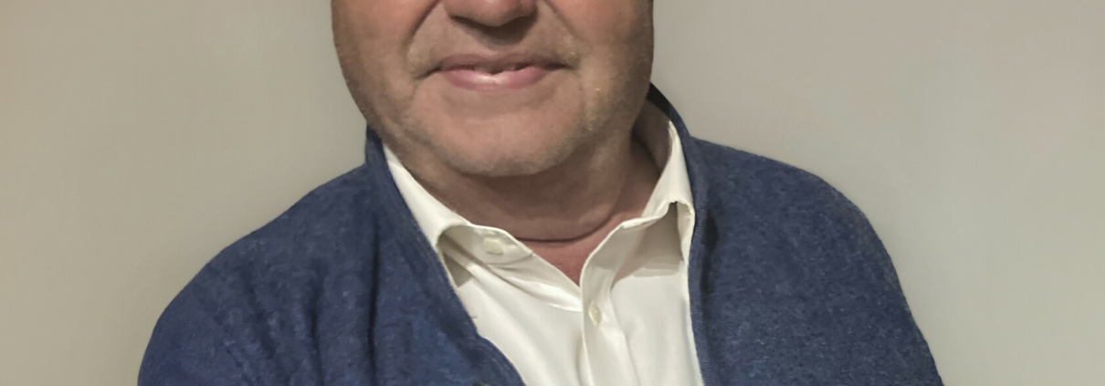 Stadtrat Wolfgang Scharinger fordert konkrete Schritte für den Glasfaserausbau in der Gemeinde (Fotocredit: Liste Scharinger)